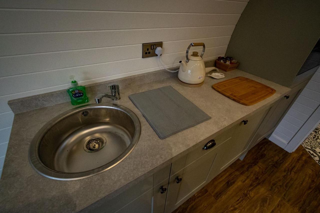 1-Bed Pod Cabin In Beautiful Surroundings Wrexham Extérieur photo